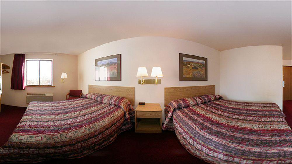 Super 8 By Wyndham Albuquerque West/Coors Blvd Hotel Exterior photo