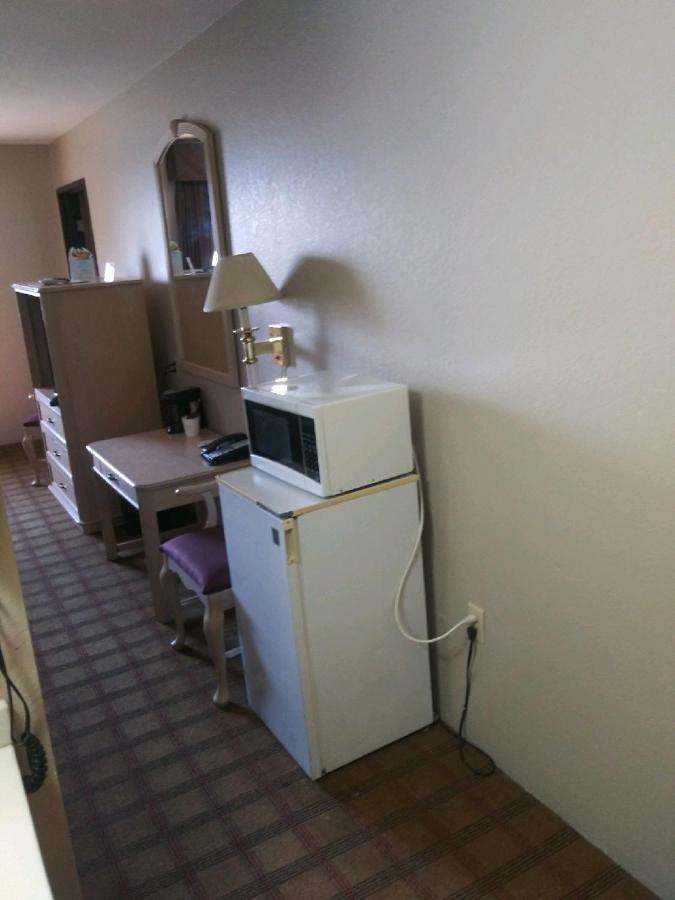 Super 8 By Wyndham Albuquerque West/Coors Blvd Hotel Exterior photo